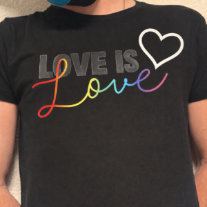 T-shirt love is love noir